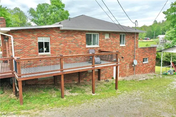 801 Lower Pine ST, Grantsville, WV 26147