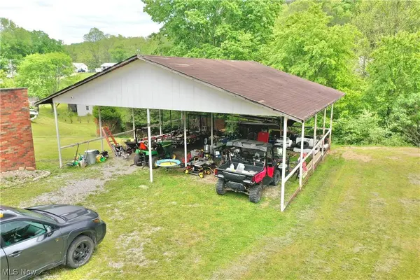 801 Lower Pine ST, Grantsville, WV 26147