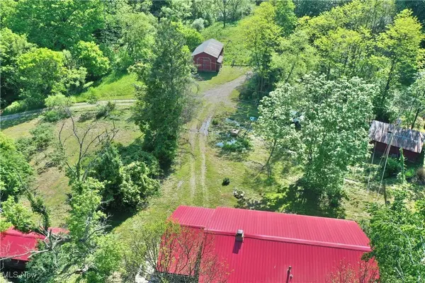 627 Straight Fork RD, Smithville, WV 26178