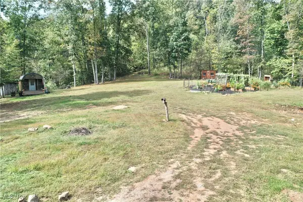 328 Trace Fork RD, Gandeeville, WV 25243