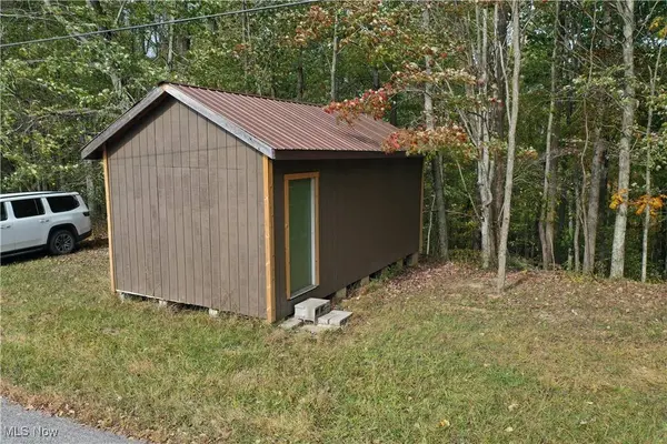 731 Riffle Run RD, Grantsville, WV 26147