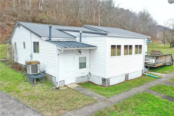 9926 Cedar Creek RD, Cedarville, WV 26611