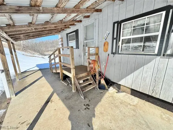 1296 Walker Creek RD, Chloe, WV 25235