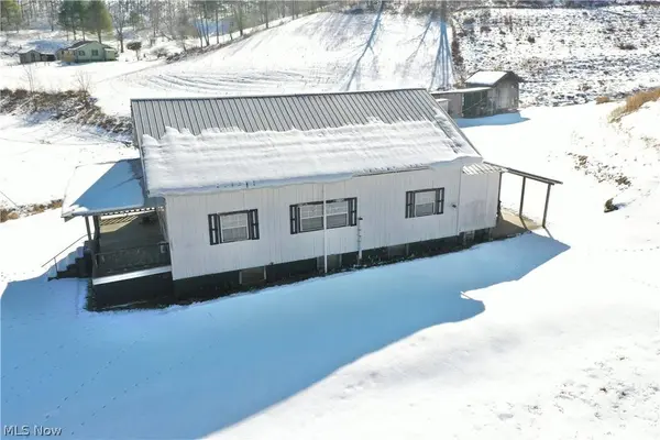 1296 Walker Creek RD, Chloe, WV 25235