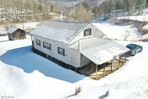 1296 Walker Creek RD, Chloe, WV 25235