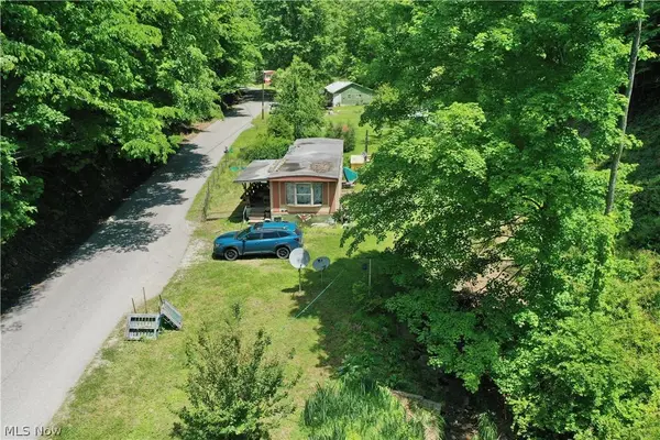 652 Dennis Fork RD, Mt Zion, WV 26151