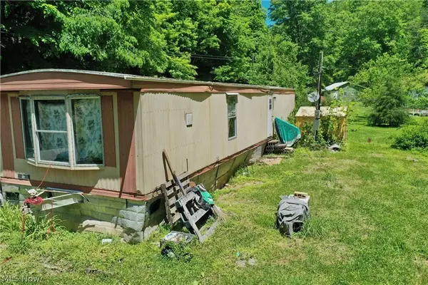 652 Dennis Fork RD, Mt Zion, WV 26151
