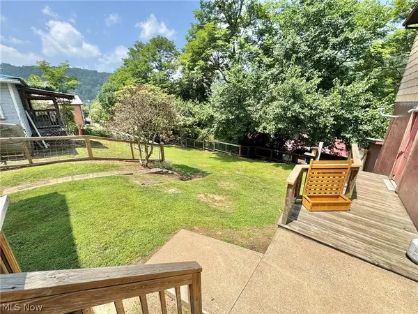 423 High ST, Grantsville, WV 26147