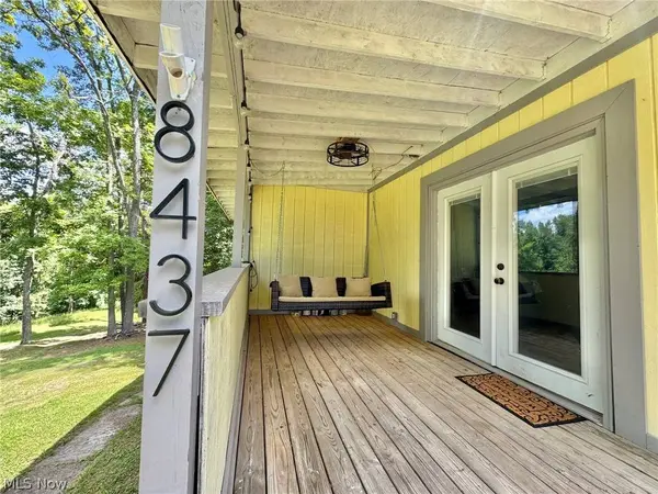 8437 S Calhoun HWY, Millstone, WV 25261