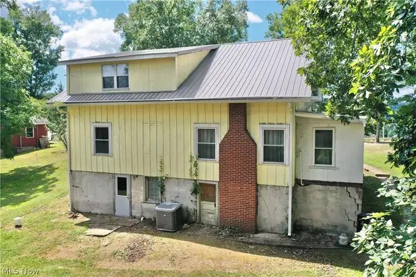8437 S Calhoun HWY, Millstone, WV 25261