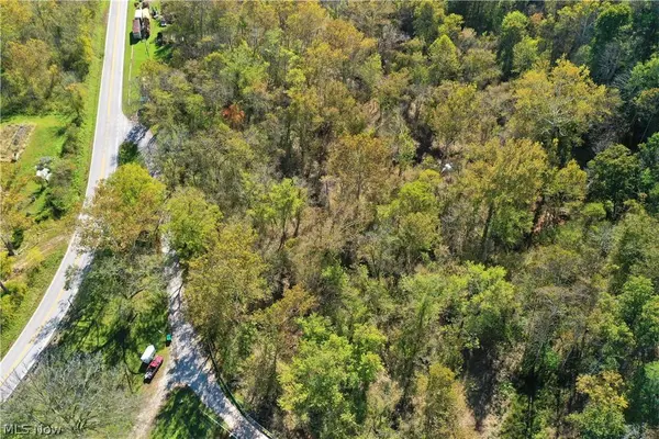 0001 Lock Five RD, Elizabeth, WV 26143