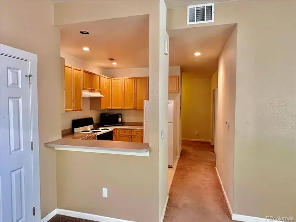 2708 Syracuse ST #111, Denver, CO 80238