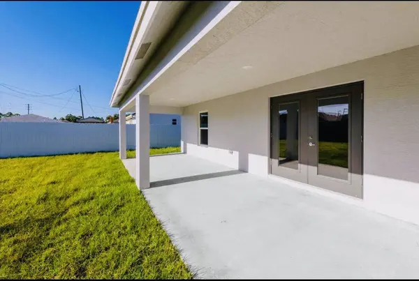 2372 SW Import DR #2372, Port St Lucie, FL 34953