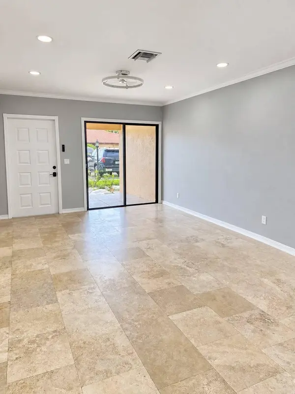5933 FOREST HILL BLVD #8, West Palm Beach, FL 33415
