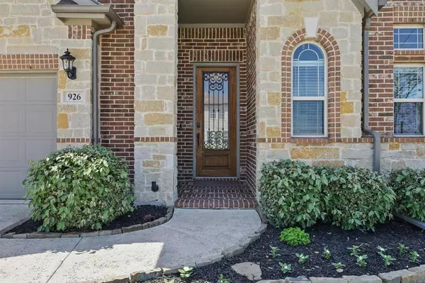 926 Timber Ridge Drive, Justin, TX 76247