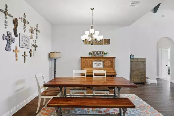 926 Timber Ridge Drive, Justin, TX 76247