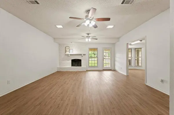 3909 Felisa Place, Fort Worth, TX 76133