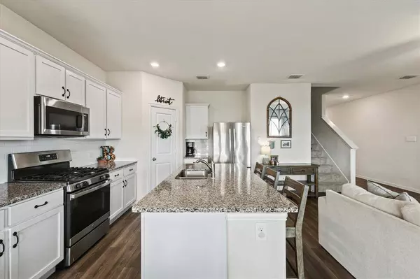 660 Ridgeback Trail, Fort Worth, TX 76052