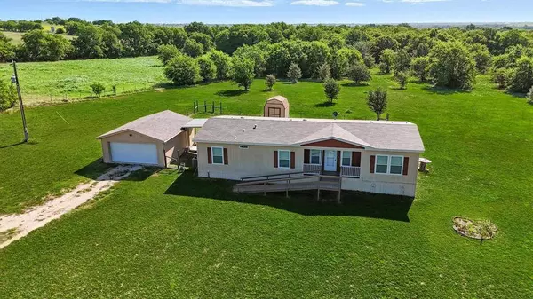 160 Chisholm Hills Court, New Fairview, TX 76078