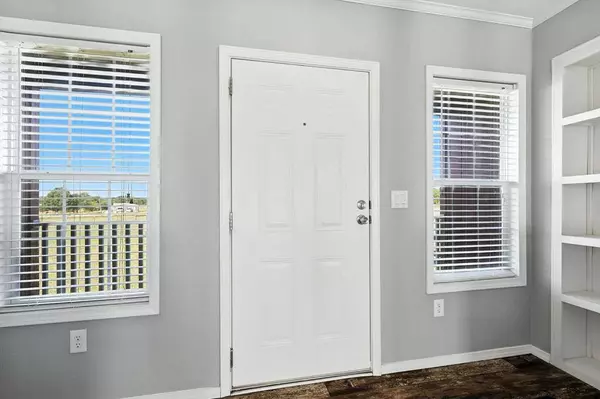 160 Chisholm Hills Court, New Fairview, TX 76078