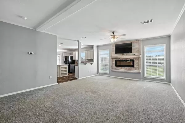 160 Chisholm Hills Court, New Fairview, TX 76078