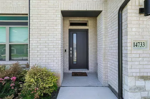 14733 Desert Door Drive, Fort Worth, TX 76052