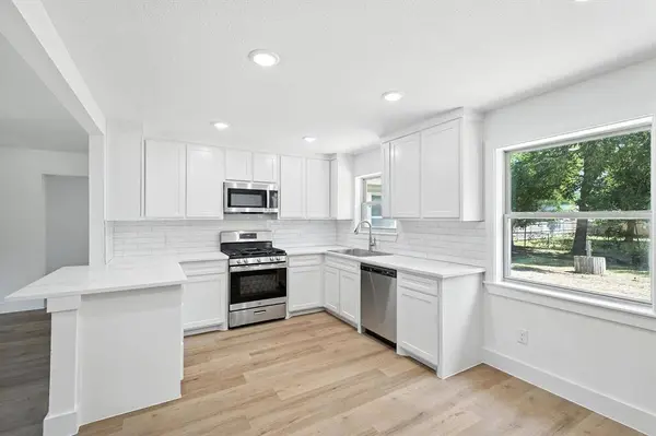 1820 Kent Drive, Arlington, TX 76010