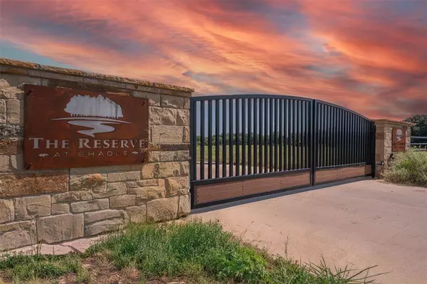 8000 Oak Grove Court, Poolville, TX 76487