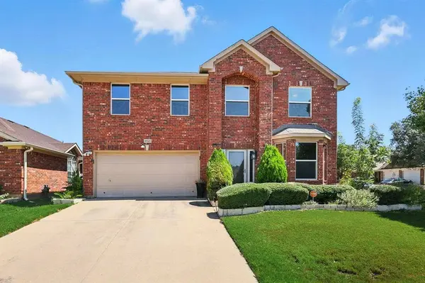 8521 Rock Creek Drive, Fort Worth, TX 76123