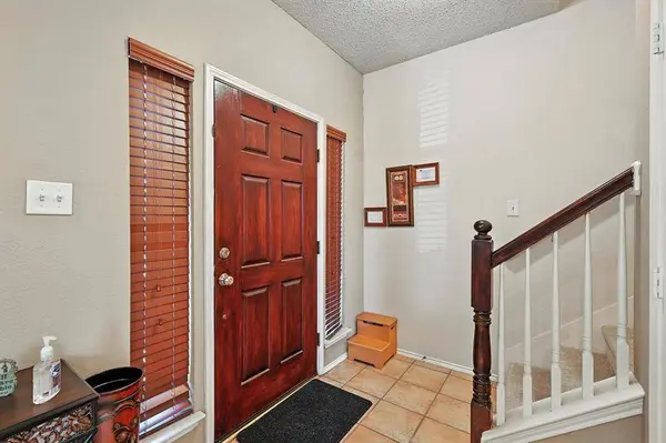 8521 Rock Creek Drive, Fort Worth, TX 76123