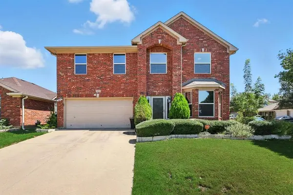 8521 Rock Creek Drive, Fort Worth, TX 76123