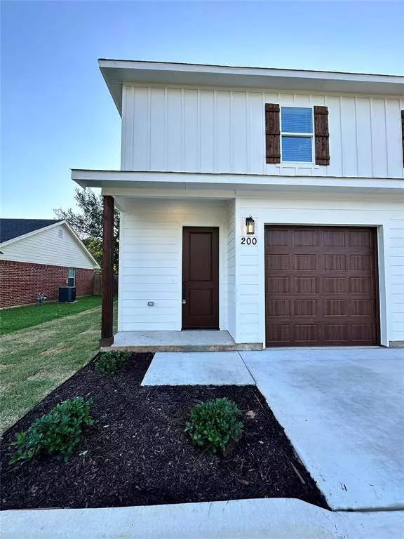 200 S Atwood Street, Boyd, TX 76023