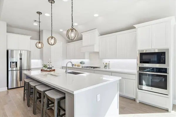 2104 Roquette Drive, Haslet, TX 76052