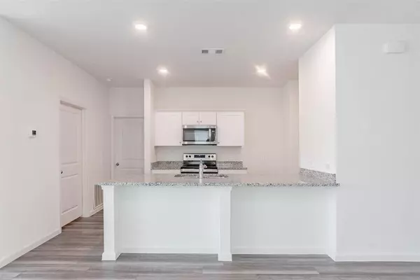 1737 Escondido Drive, Fort Worth, TX 76052