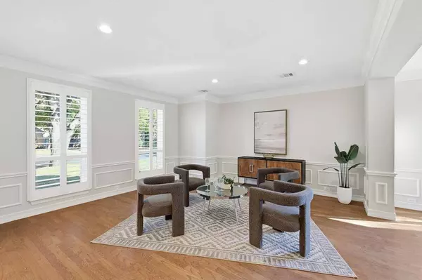 6817 Glen Meadow Drive, Fort Worth, TX 76132