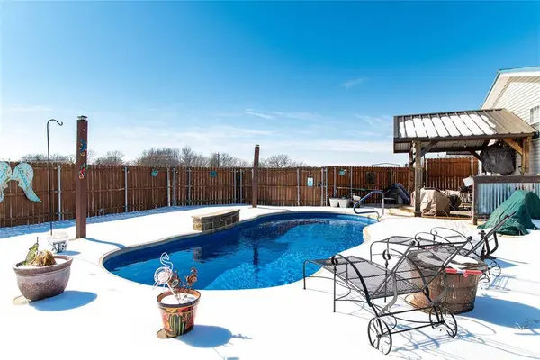 593 Chisholm Hills Drive, New Fairview, TX 76078