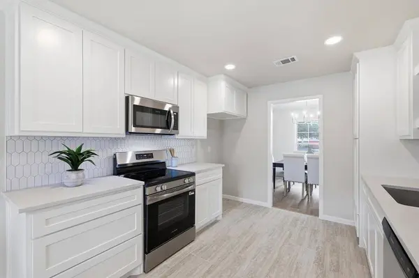 6713 Del Prado Avenue, Fort Worth, TX 76133