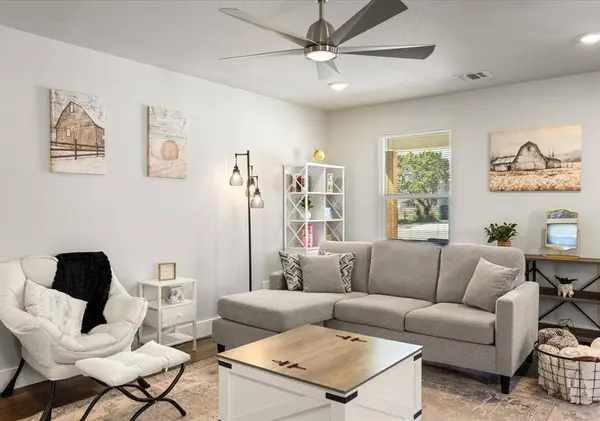 2301 Meteor Trail, Granbury, TX 76048