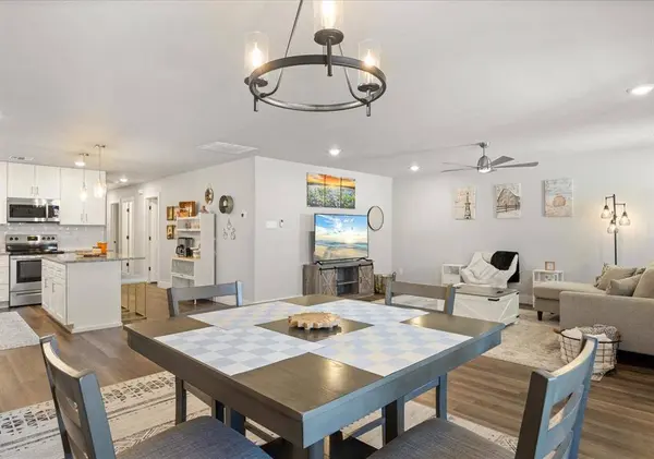 2301 Meteor Trail, Granbury, TX 76048