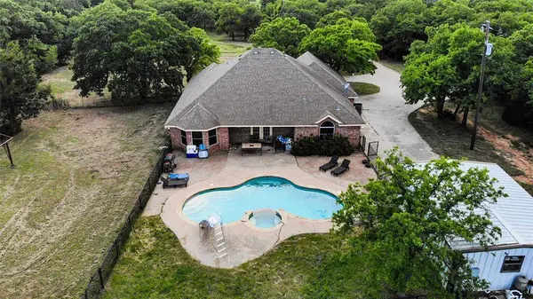 138 N Fm 1655, Alvord, TX 76225