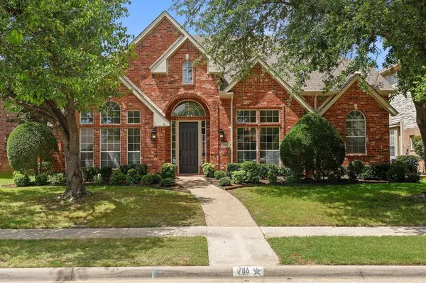706 Graywood Lane, Coppell, TX 75019