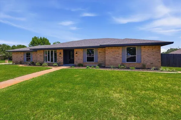 3920 Felisa Place, Fort Worth, TX 76133