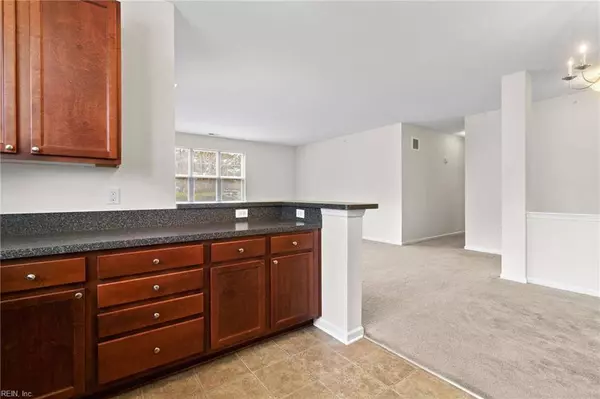 4316 Hillingdon BND #101, Chesapeake, VA 23321