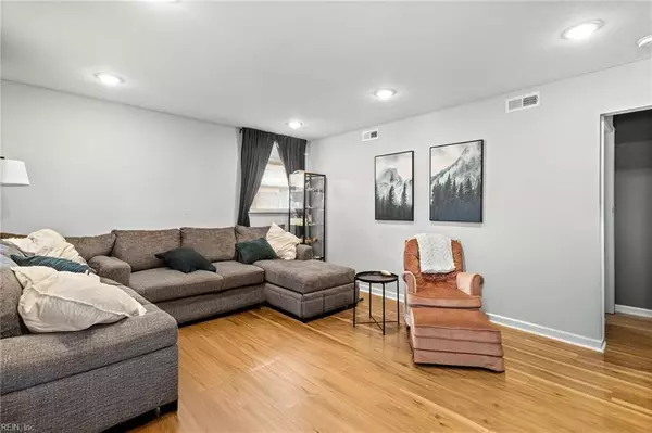 411 Beaumont ST, Hampton, VA 23669