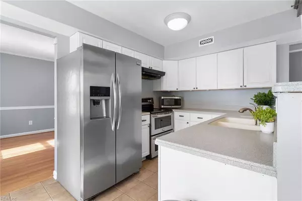 1760 Moonstone DR, Virginia Beach, VA 23456