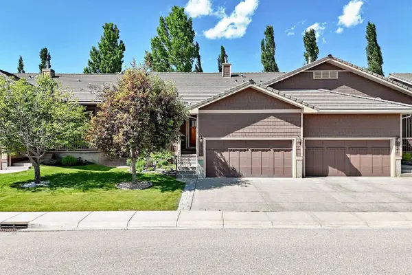 253 Bridle Estates RD SW, Calgary, AB T2Y 0G1