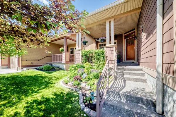 253 Bridle Estates RD SW, Calgary, AB T2Y 0G1