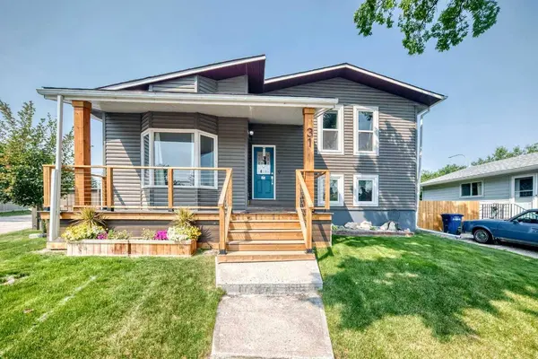 31 Taylor WAY SE, Airdrie, AB T4A 1S4