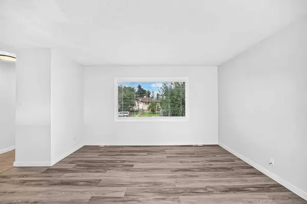 2016 46 ST SE, Calgary, AB T2B 1K6