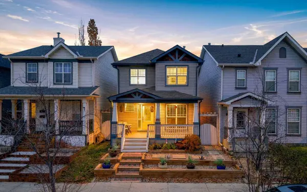 171 Prestwick Villas SE, Calgary, AB T2Z 4S3
